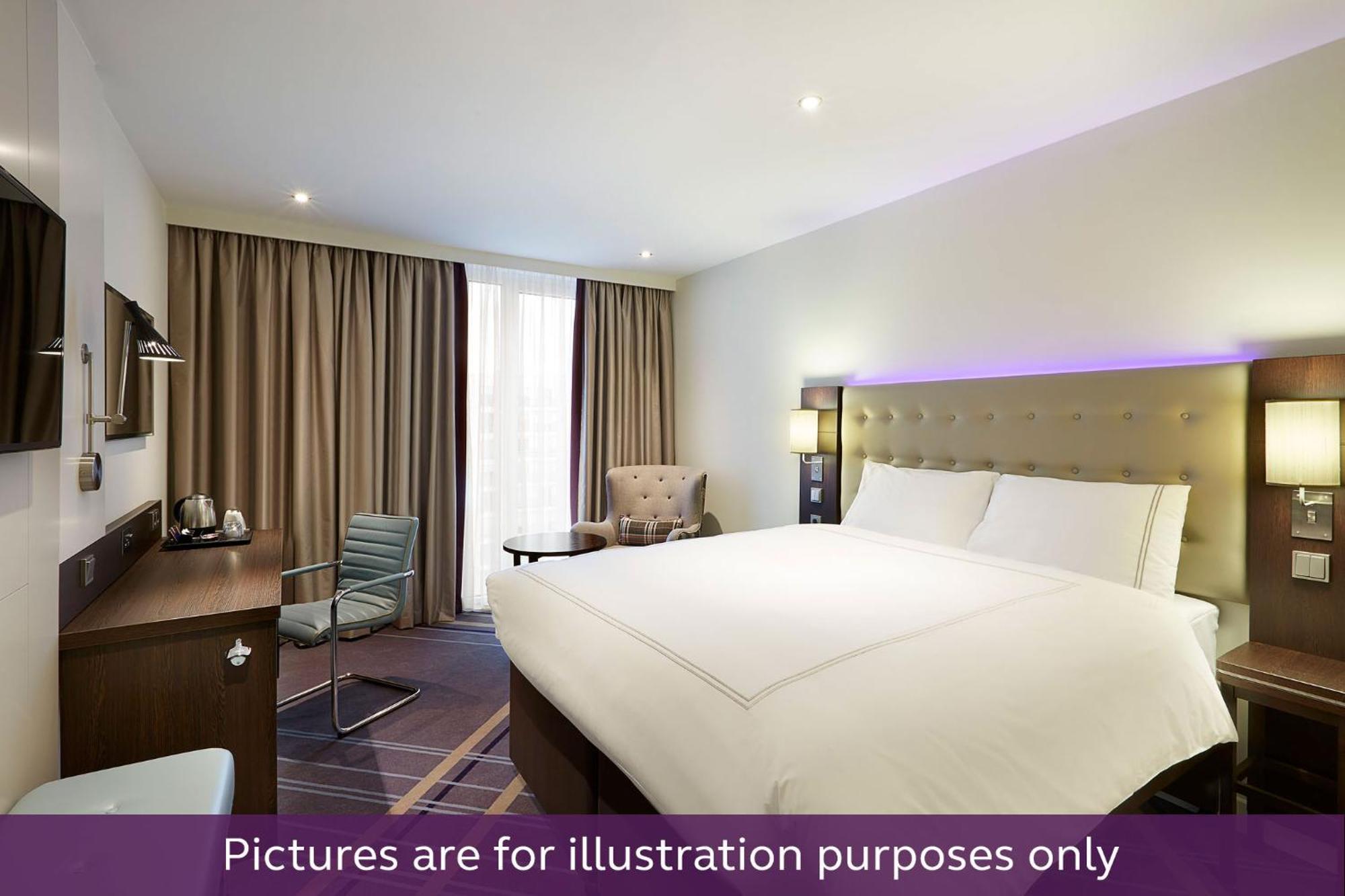Premier Inn Essen City Centre Esterno foto
